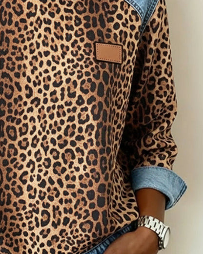 Sweat à patchwork en jean à motif léopard