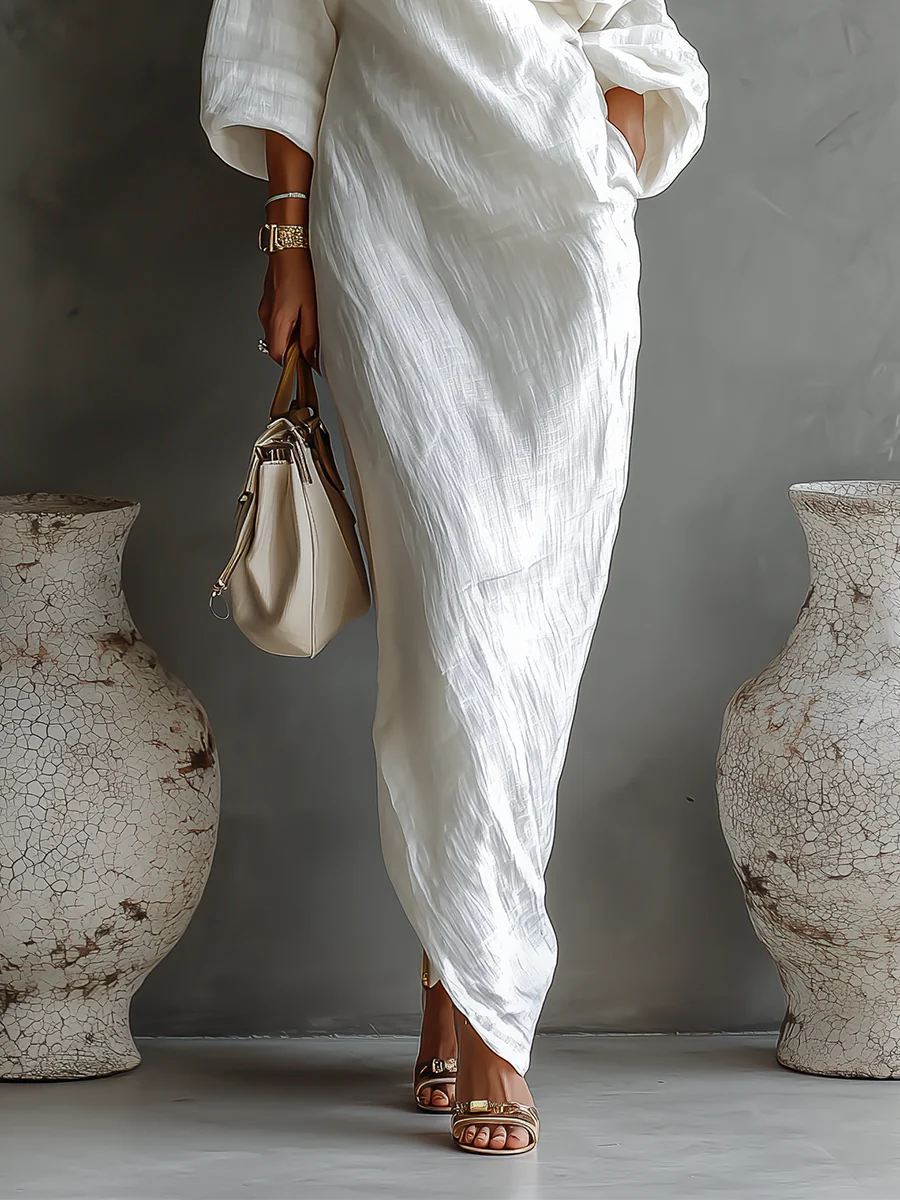 Robe longue élégante blanche à une épaule avec volants fluides
