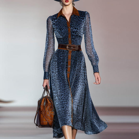 Robe midi bleue à manches longues à motif léopard