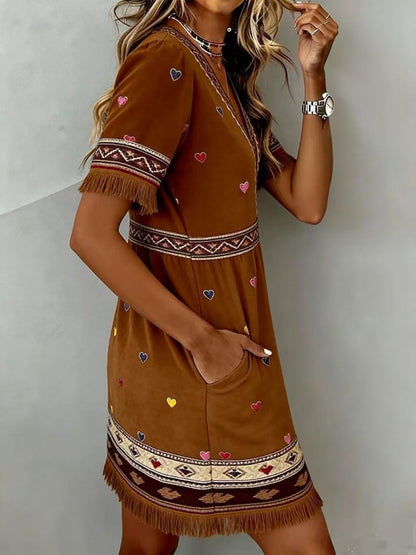 Robe confortable marron à imprimé cœur et col en V