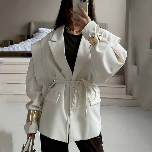 Blazer surdimensionné à ceinture avec manches bouffantes – Une élégance moderne et sophistiquée