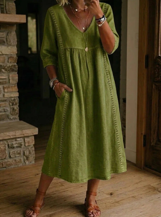 Robe midi élégante à col V en mélange de lin avec inserts en dentelle et poches | Robe décontractée d'été pour femmes