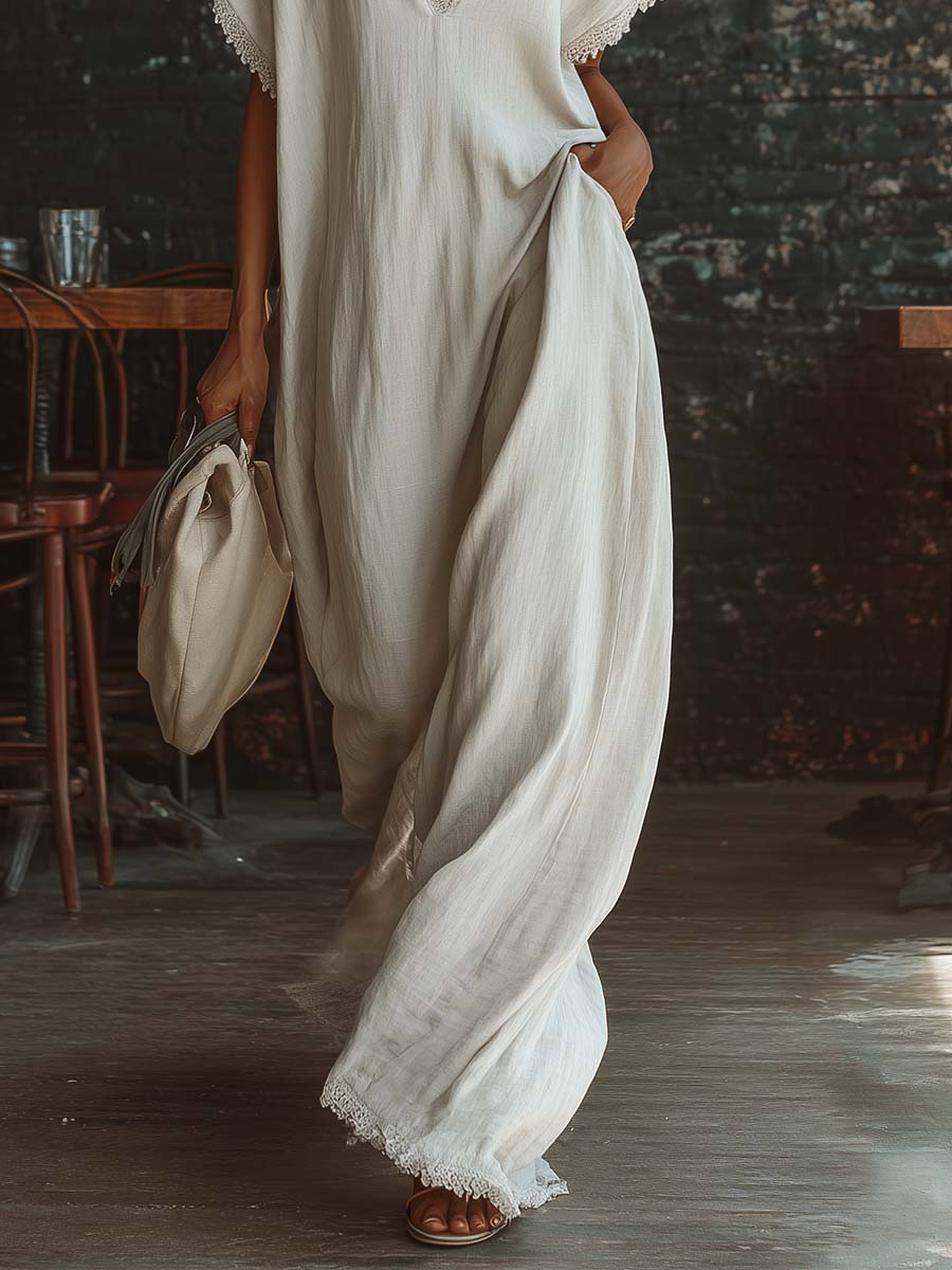 Robe maxi urbaine en coton blanc à col V, manches courtes et bordures en dentelle, style bohème décontracté