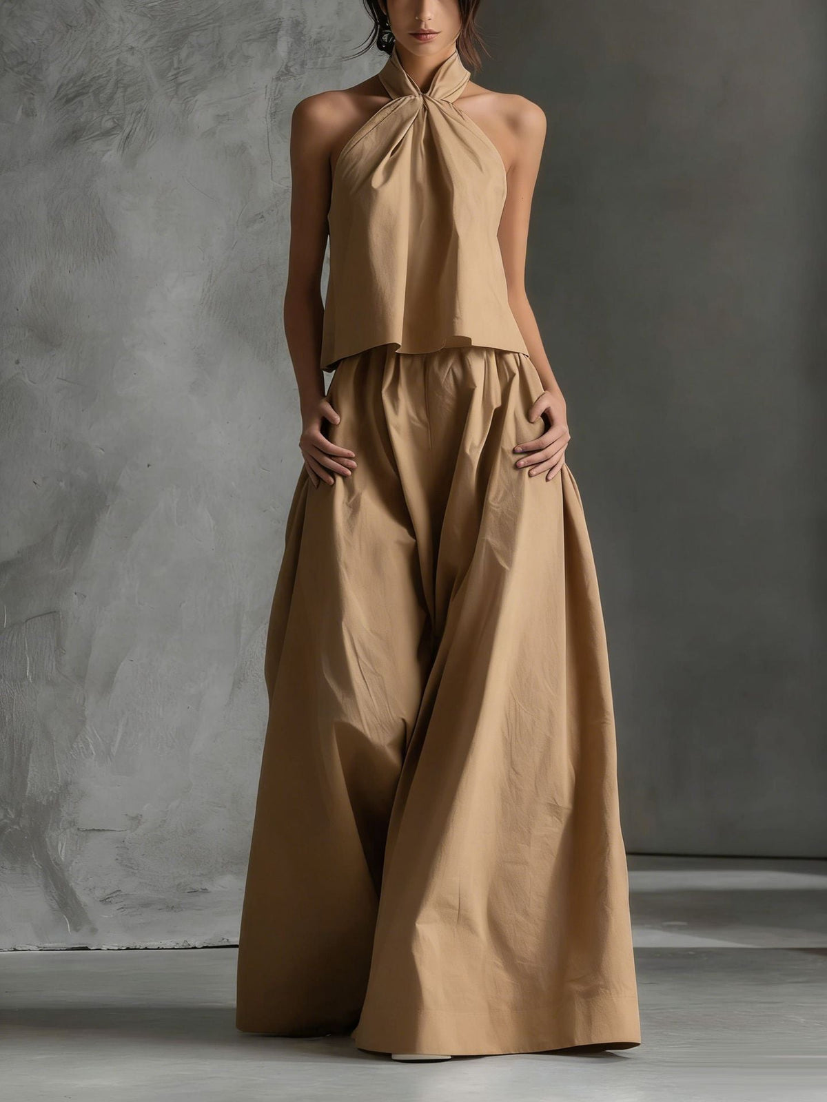 Ensemble formel deux‑pièces à col licou et pantalon jambes larges