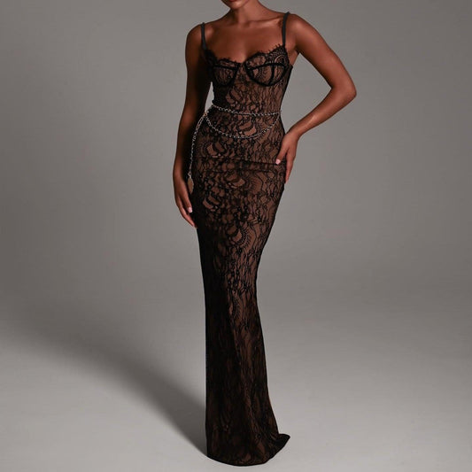 Robe longue noire dos nu en dentelle ravissante