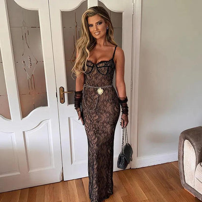 Robe longue noire dos nu en dentelle ravissante
