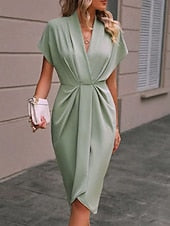 Robe midi décontractée pour femme, froncée, style streetwear, col V basique, manches courtes, disponible en noir, rose et vert foncé.